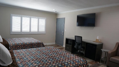 Sea Breeze Inn image 12