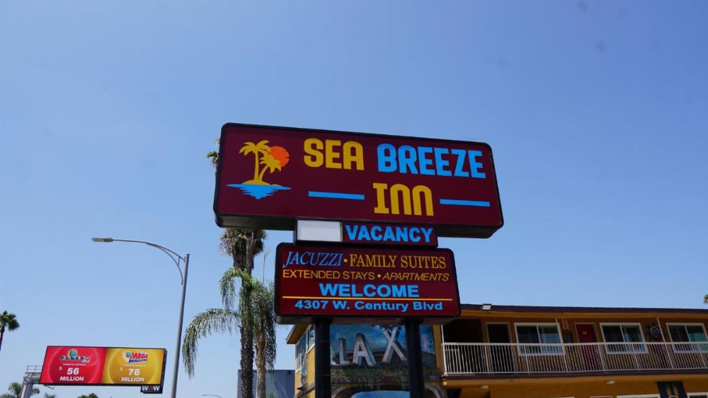 Sea Breeze Inn Image 19