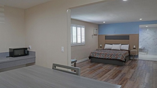 Sea Breeze Inn image 31