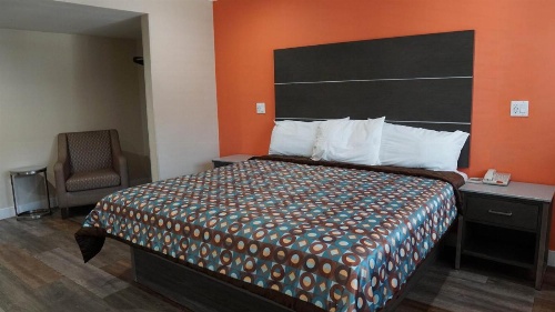 Sea Breeze Inn image 5